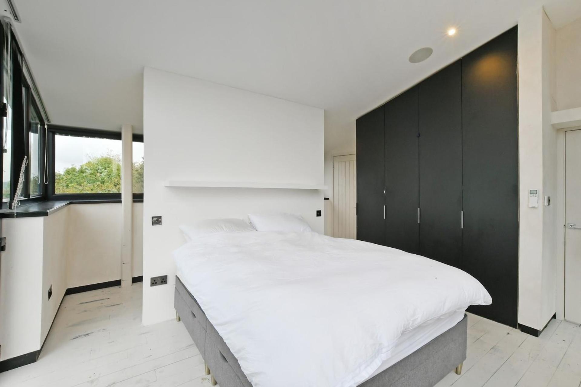 Villa West View 3 Bedroom Heeley
