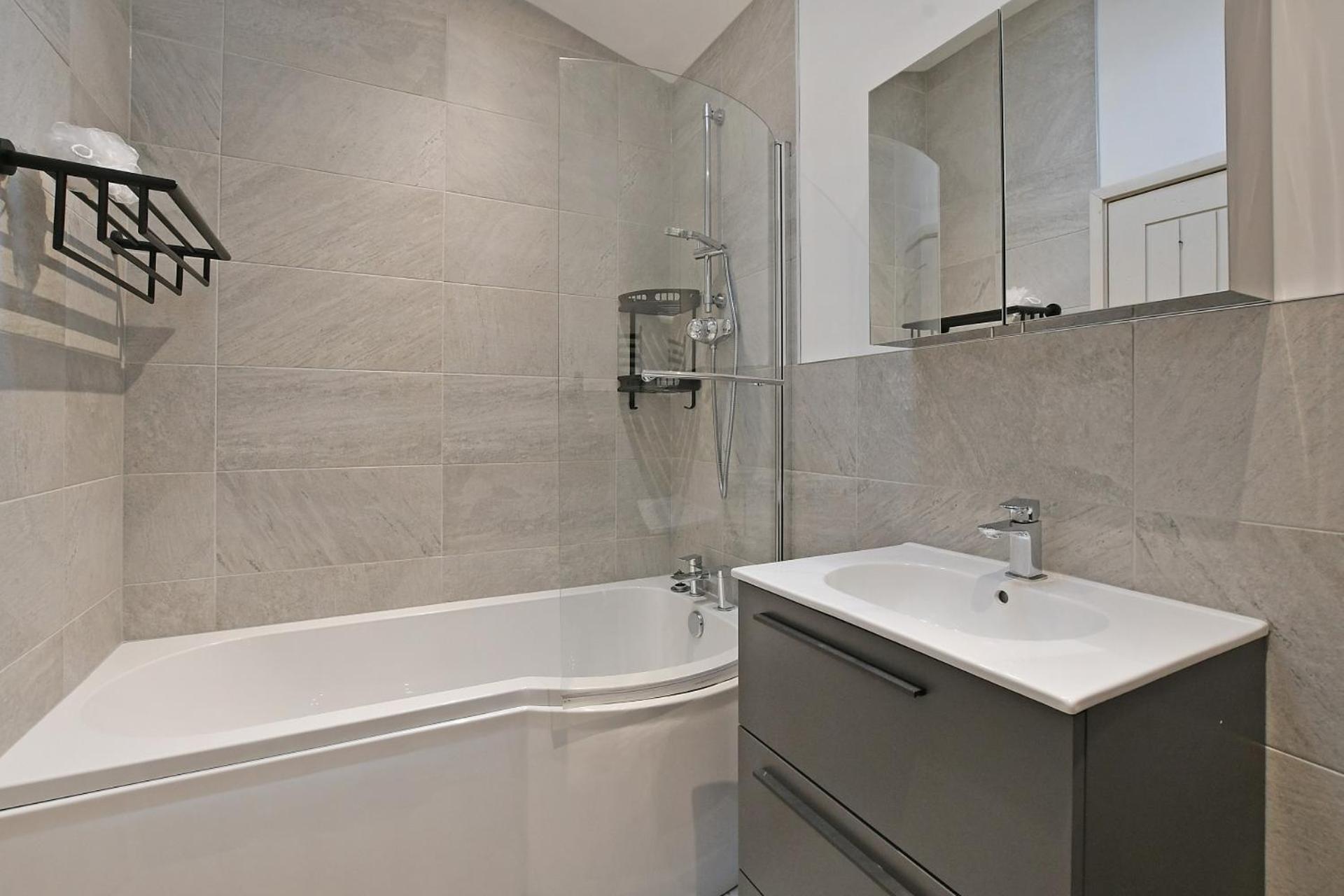 West View 3 Bedroom *